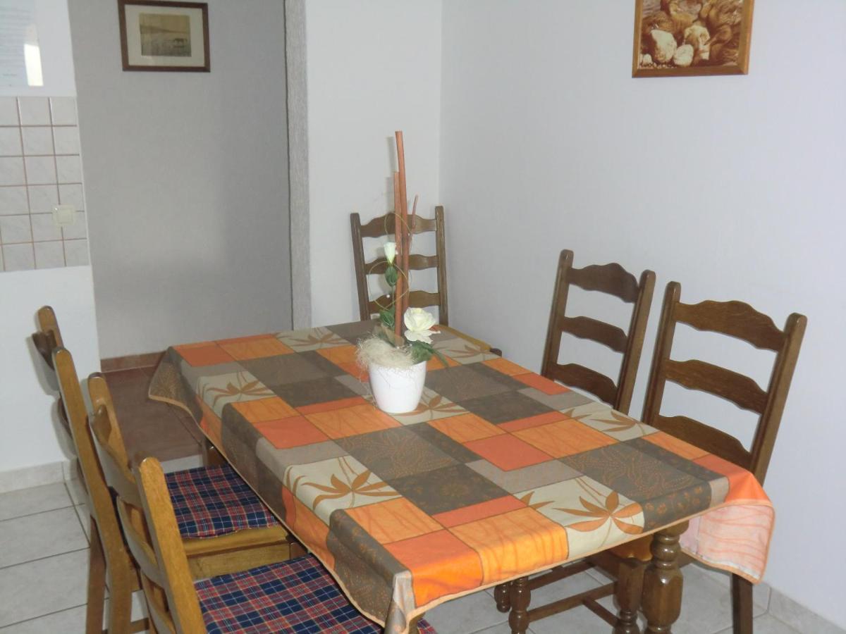 Ferien Haus Evita Auf Insel Vir - Wohnung I エクステリア 写真