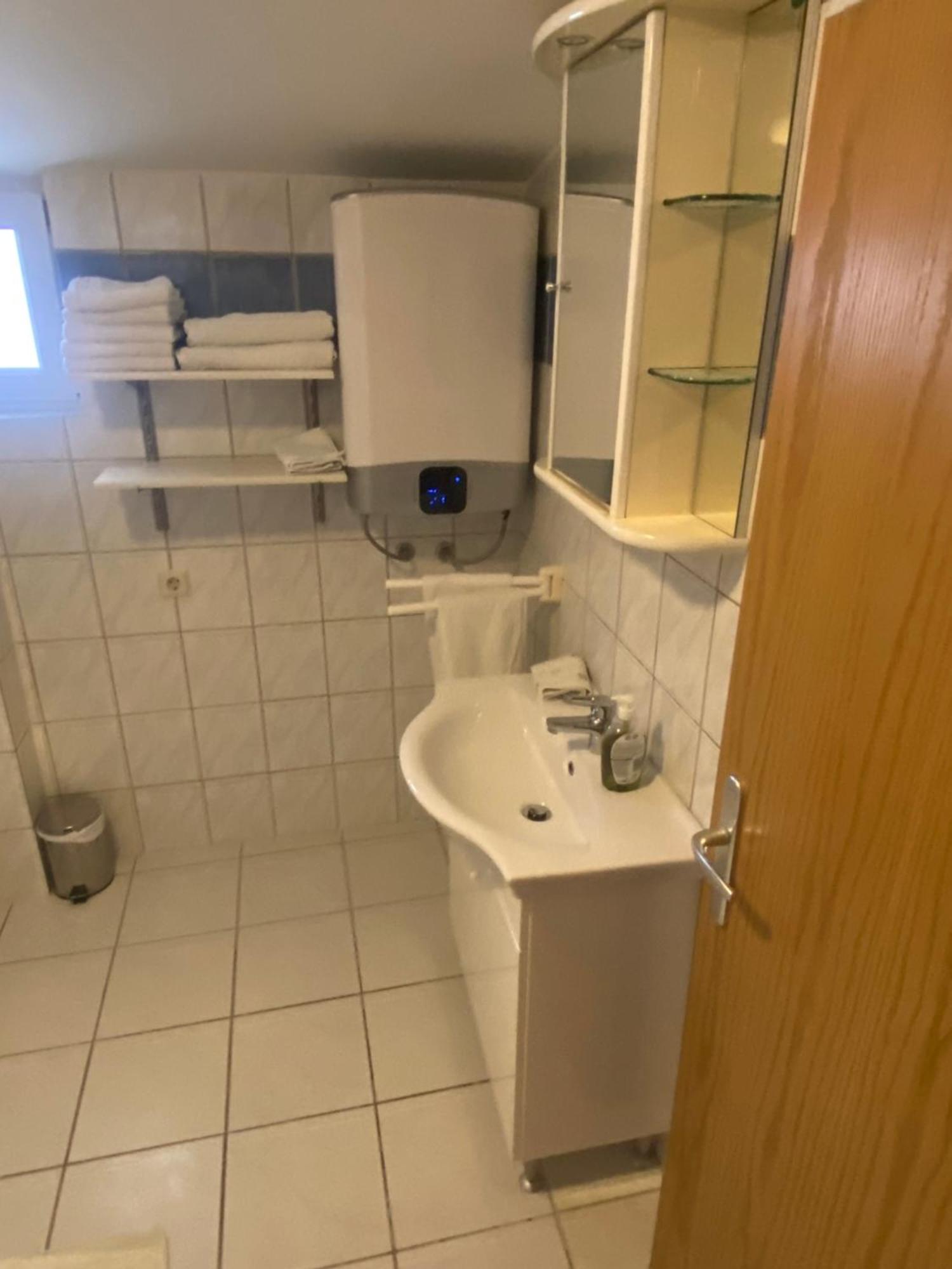 Ferien Haus Evita Auf Insel Vir - Wohnung I エクステリア 写真
